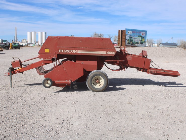 hesston-4600-image-5