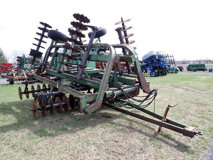 john-deere-230-image-2