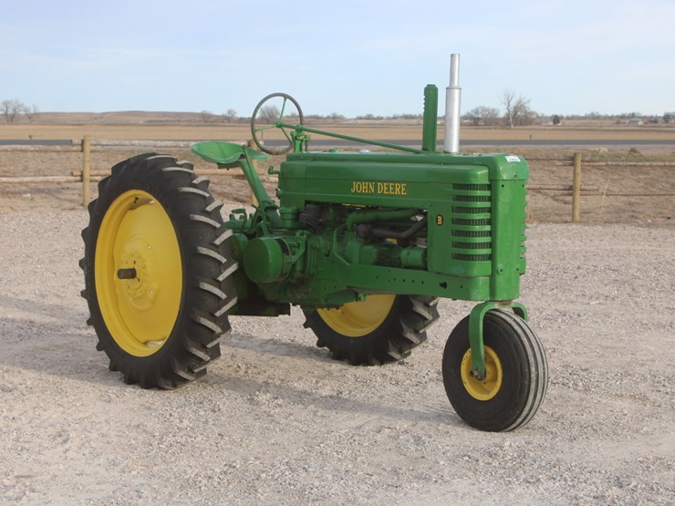 john-deere-b-image-9
