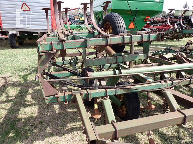 john-deere-1010-image-4