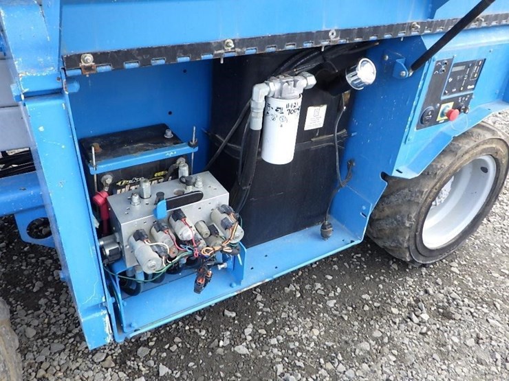 2008-genie-gs-3268-scissor-lift-image-19