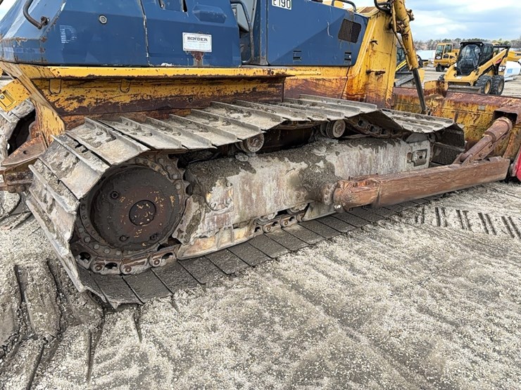 komatsu-d65px-12-image-8