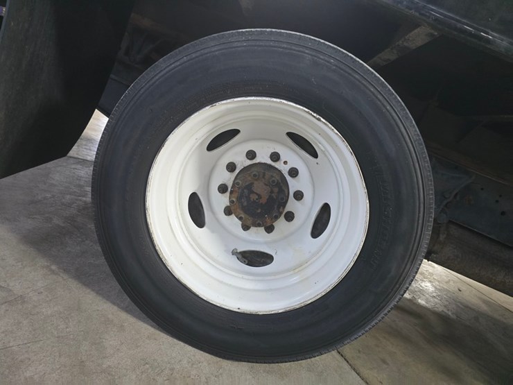 2007-ford-lcf-image-38