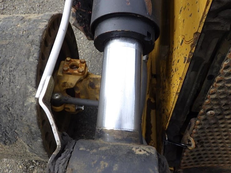 2014-caterpillar-430f-it-image-25