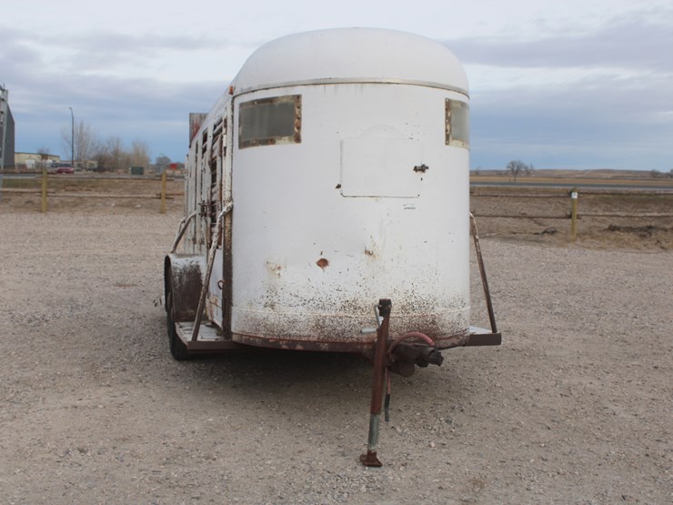 #3021-•-16ft-bumper-pull-livestock-trailer-image-2