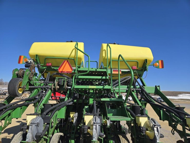 john-deere-1790-image-23