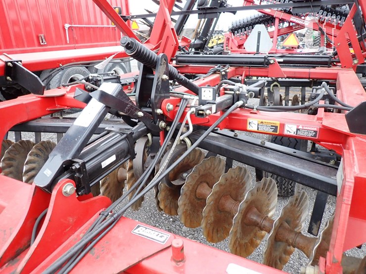 case-ih-330-image-14