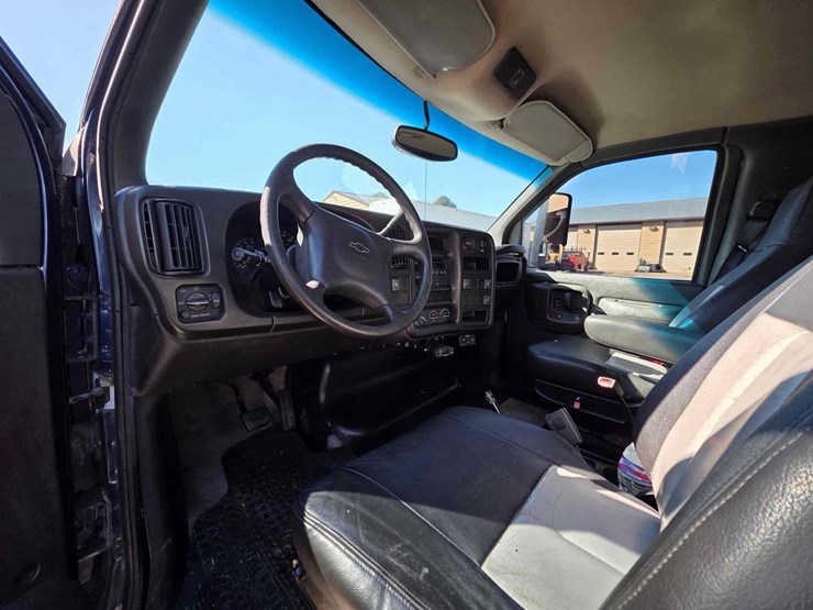 2004-chevrolet-c4500-*bid-is-pending*-image-10