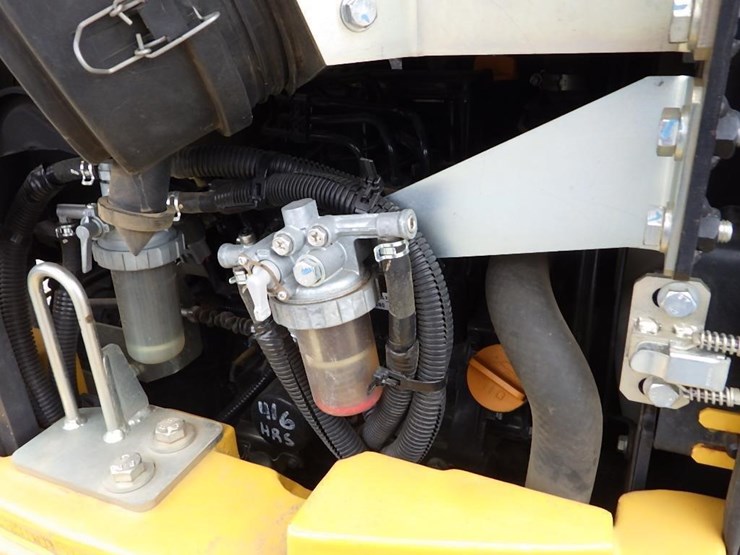 2020-deere-26g-image-8