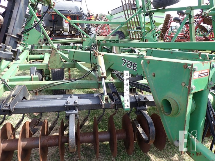 john-deere-726-image-4