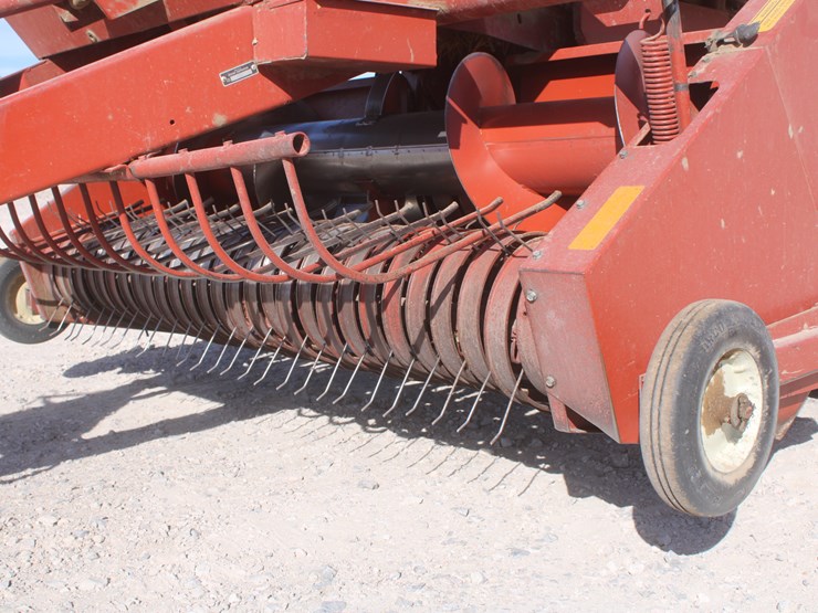 hesston-4600-image-13