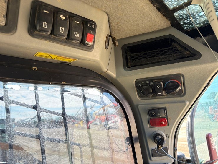 2023-caterpillar-289d3-image-19