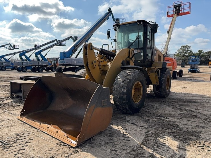 2018-caterpillar-938m-image-1