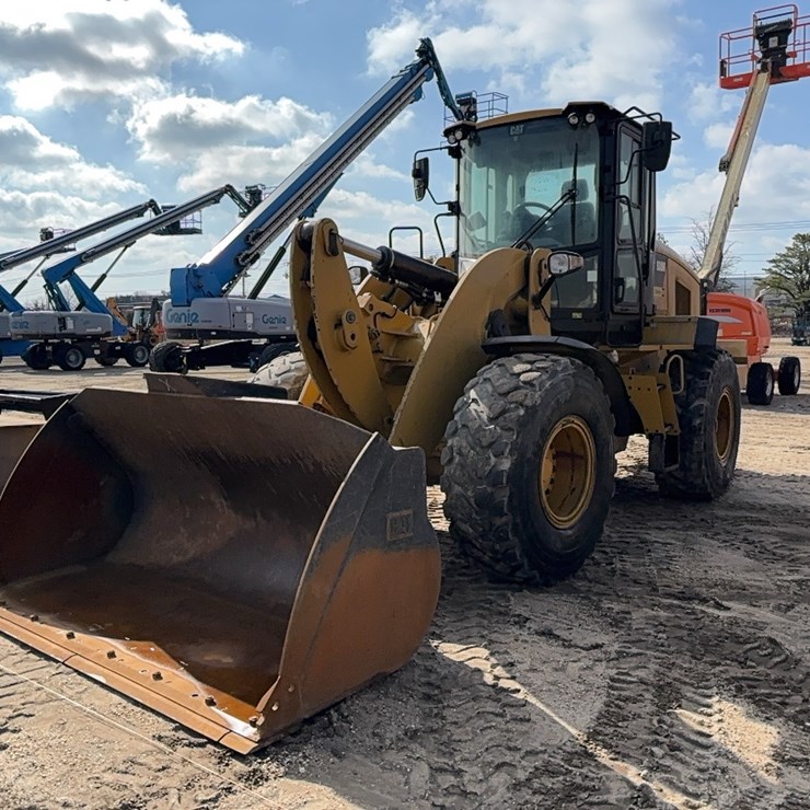 2018 CATERPILLAR 938M