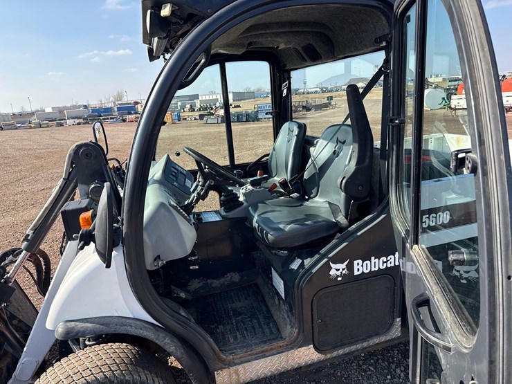 2007-bobcat-5600-toolcat-image-12