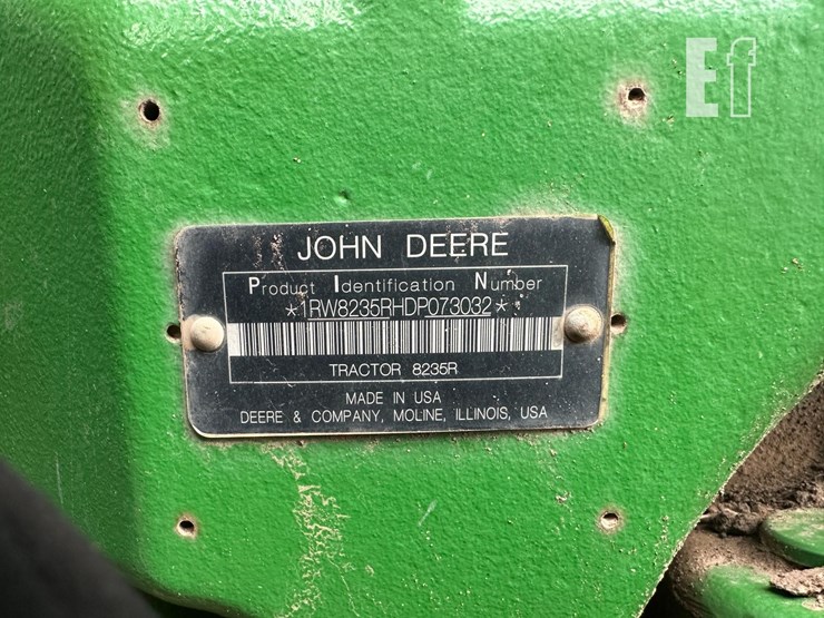 john-deere-8235r-image-7