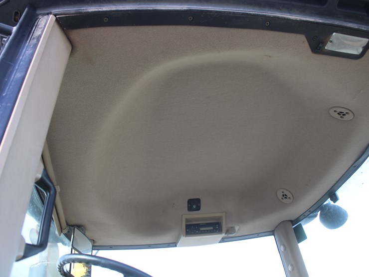 2009-john-deere-8330-image-78