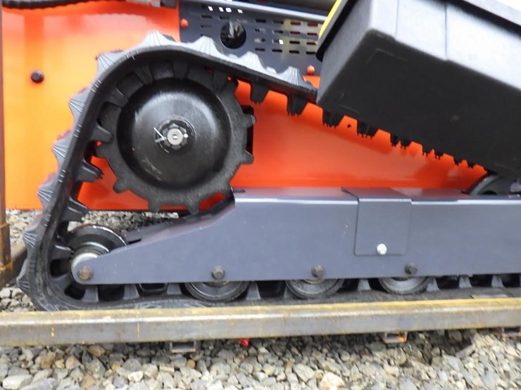 2026-tpm-t460-skid-steer-tracked-loader-image-8