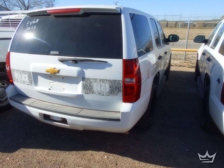 2014-chevrolet-tahoe-image-3