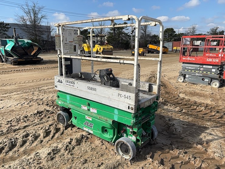 2002-jlg-1930es-image-5