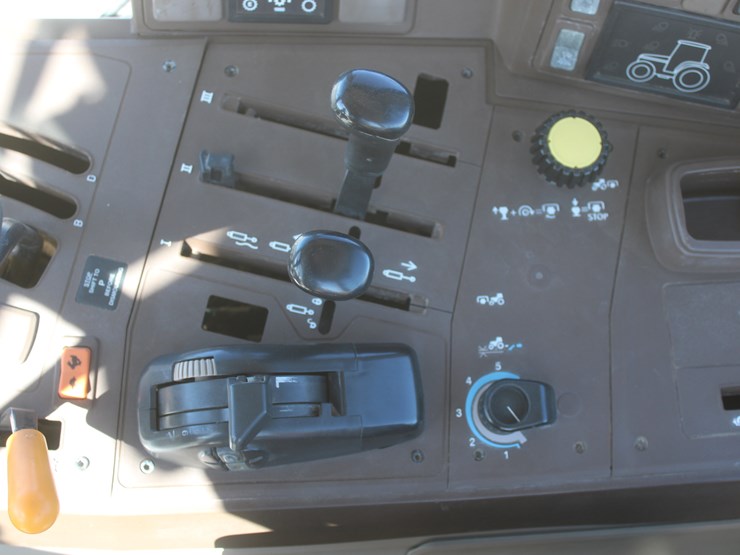 2004-john-deere-7320-image-72