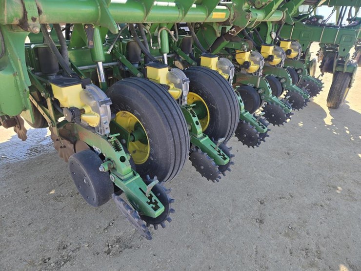 john-deere-1790-image-15