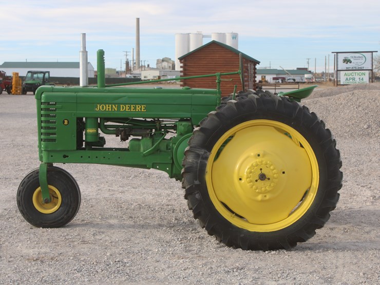 john-deere-b-image-3