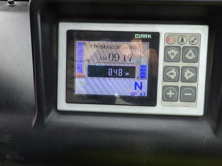 clark-c45-forklift-image-34