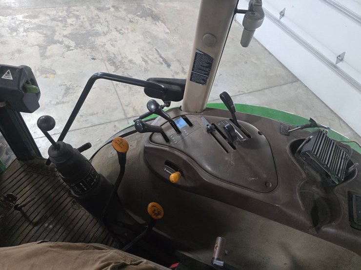 john-deere-5520-image-34
