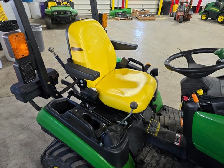2014-john-deere-1025r-image-20