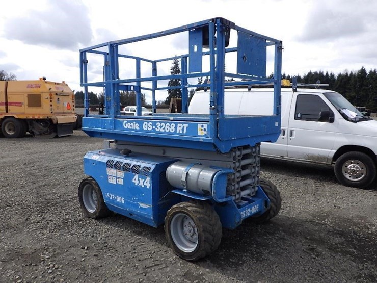 2008-genie-gs-3268-scissor-lift-image-3