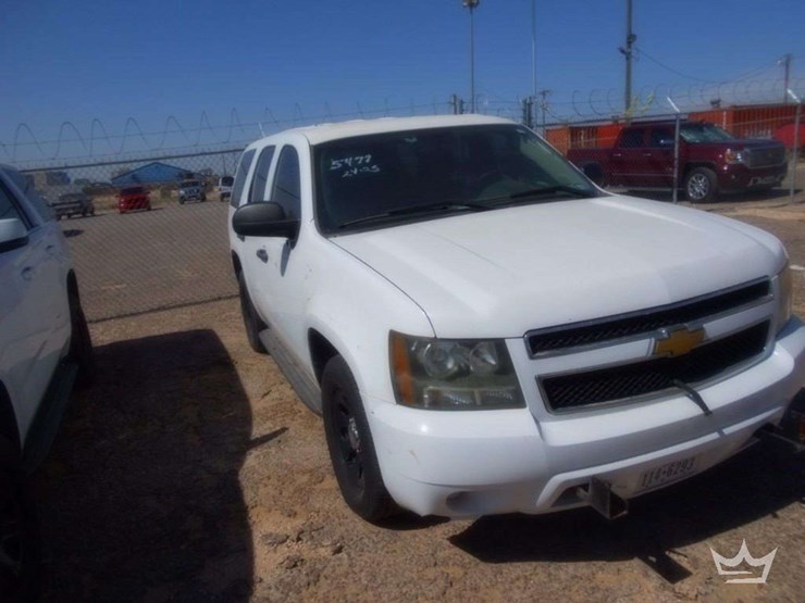 2014-chevrolet-tahoe-image-2