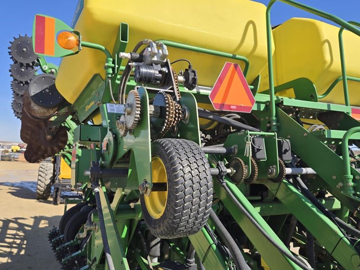john-deere-1790-image-24