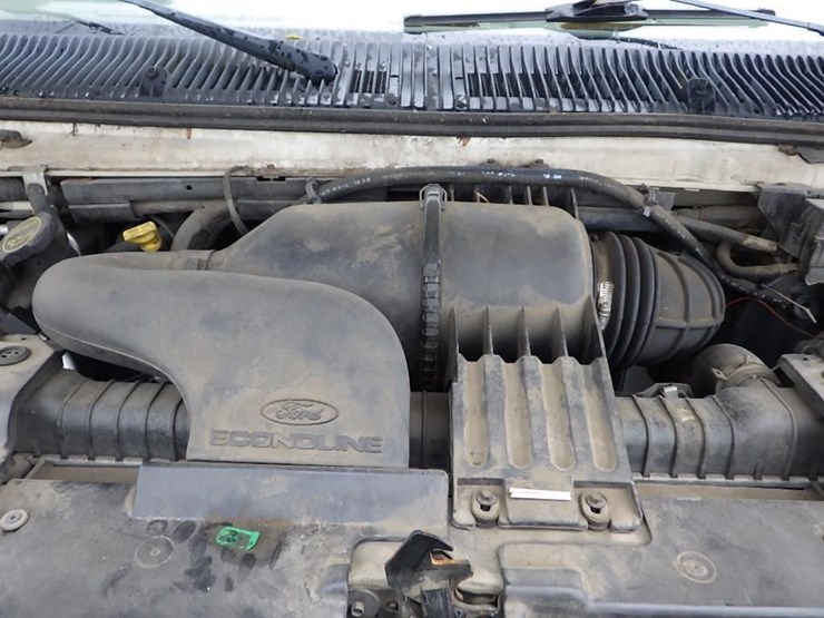 2004-ford-e350-image-22