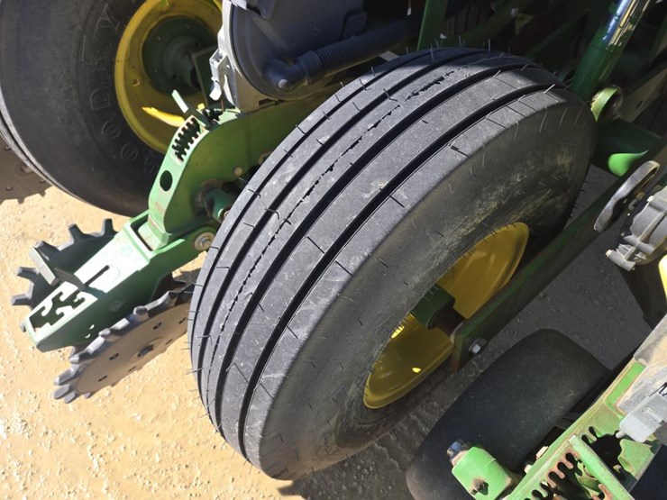 john-deere-1790-image-6