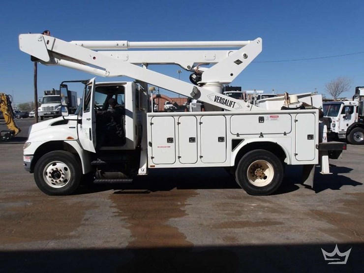 2011-international-durastar-4300-image-2