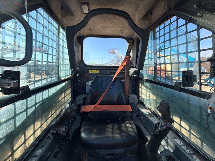 2018-deere-316gr-image-14