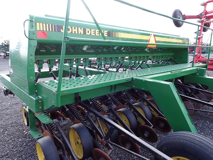 john-deere-750-image-13