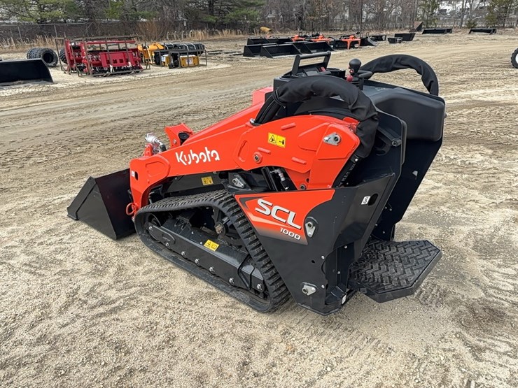2026-kubota-scl1000-image-4
