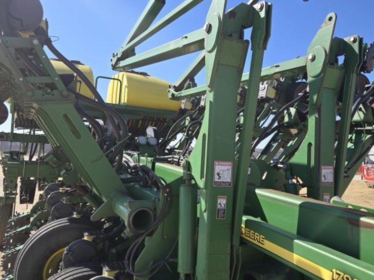 john-deere-1790-image-20