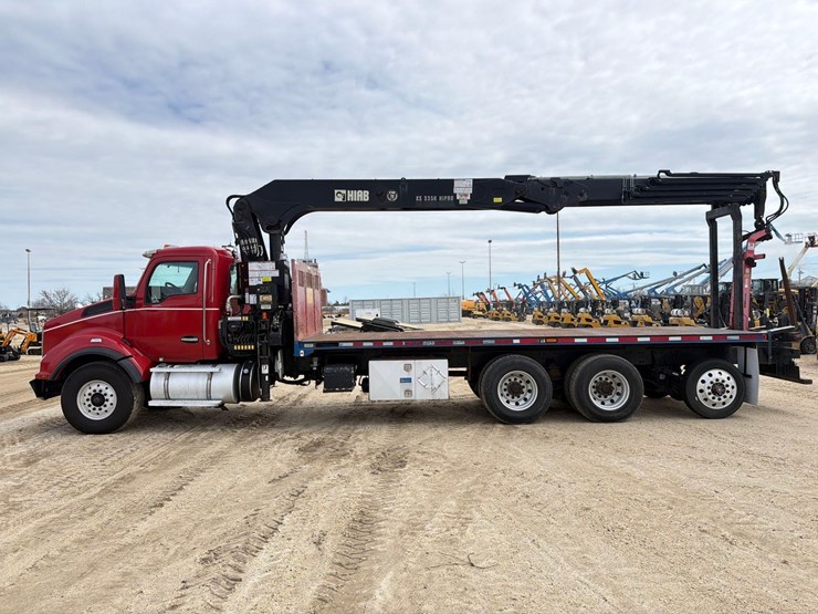 2015-kenworth-t880-image-1