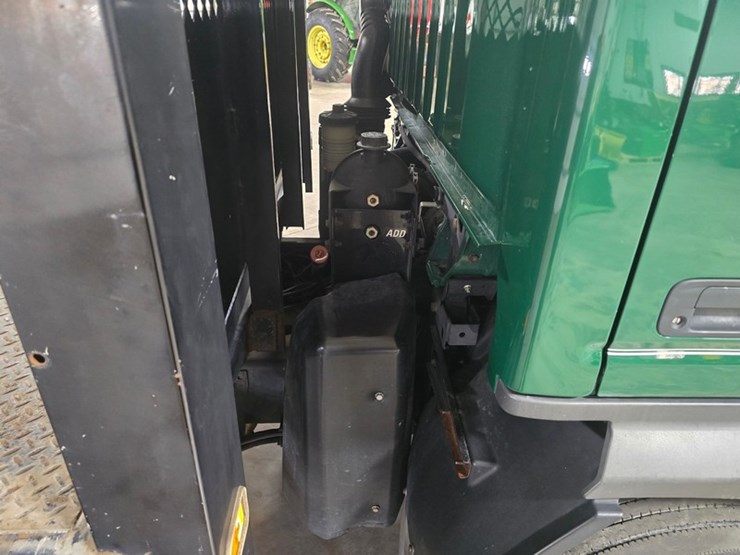 2007-ford-lcf-image-32