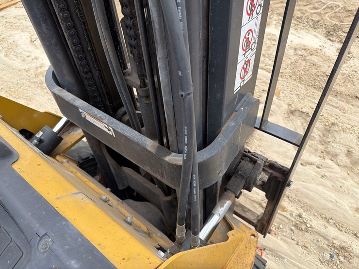 2021-caterpillar-2c6000-image-6