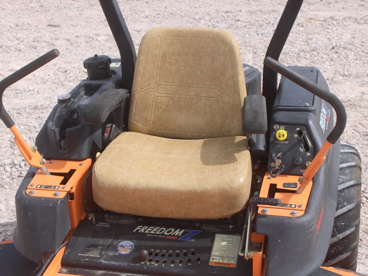 #1092-•-2010-scag-freedom-z-lawn-mower-image-12