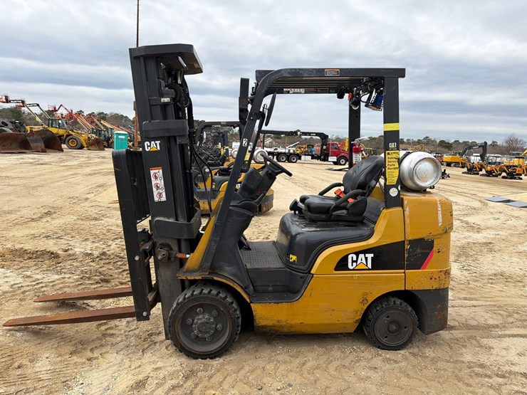 2021-caterpillar-2c6000-image-1