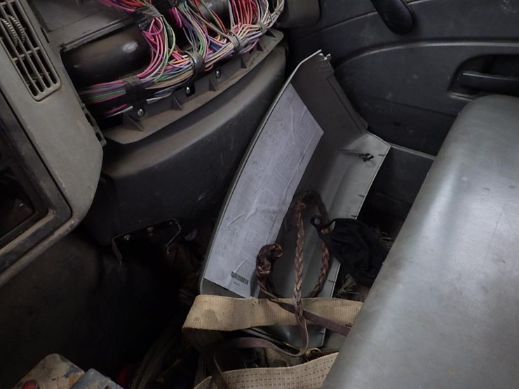 2011-international-durastar-4300-image-36