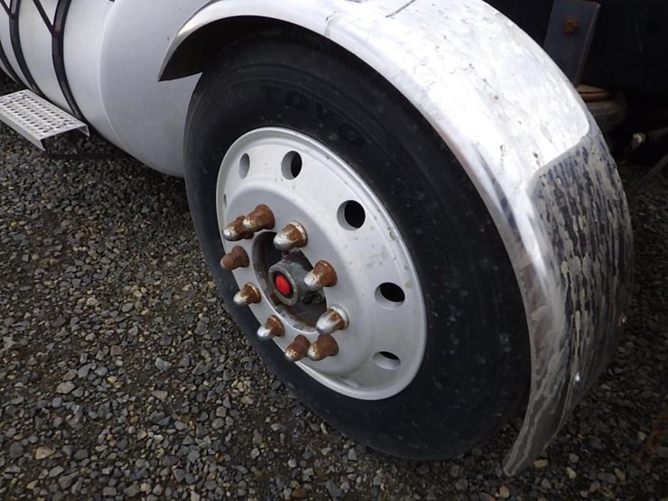 2016-international-prostar-image-37