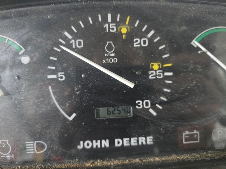 john-deere-5520-image-33