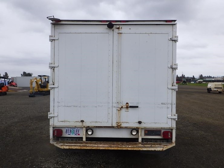 2004-ford-e350-image-6