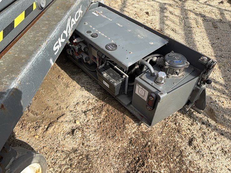 2017-skyjack-sjiii3219-image-9